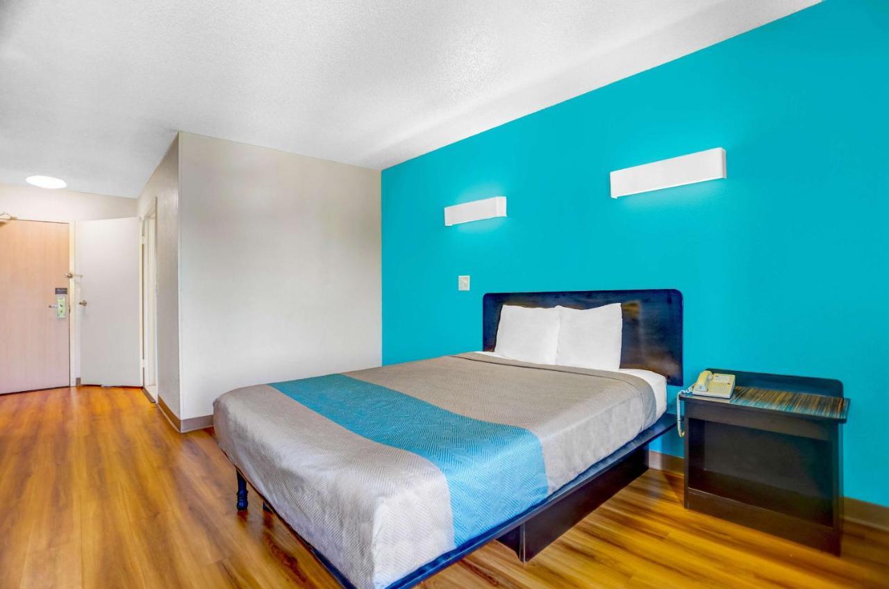 Motel 6-Raleigh, Nc - North Екстериор снимка